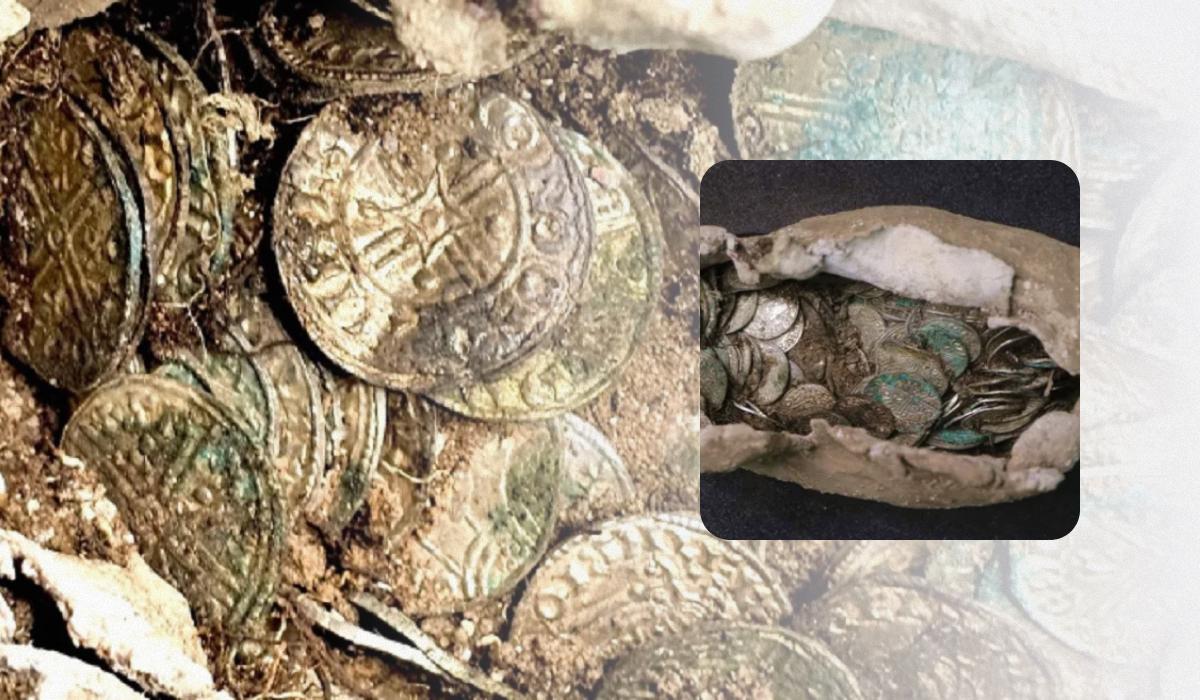 Клад сохранился великолепно / коллаж УНИАН, фото Oxford Cotswold Archaeology Клад сохранился великолепно / коллаж УНИАН, фото Oxford Cotswold Archaeology