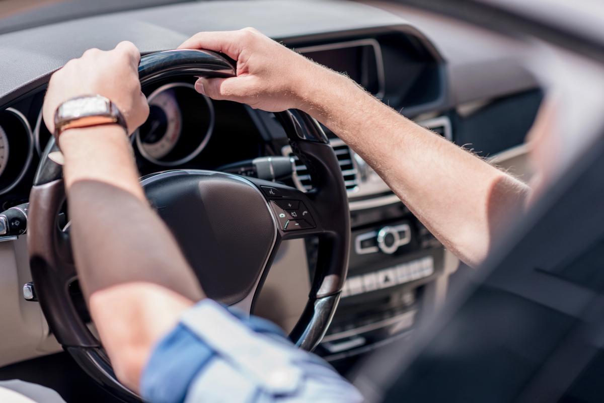 На кермах автомобілів можуть перебувати сотні бактерій на квадратний сантиметр / фото ua.depositphotos.com На кермах автомобілів можуть перебувати сотні бактерій на квадратний сантиметр / фото ua.depositphotos.com