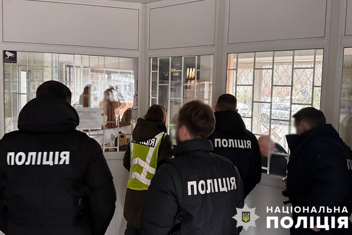 У екскерівника метрополітену Києва проводяться слідчі дії / фото kyiv.npu.gov.ua У екскерівника метрополітену Києва проводяться слідчі дії / фото kyiv.npu.gov.ua