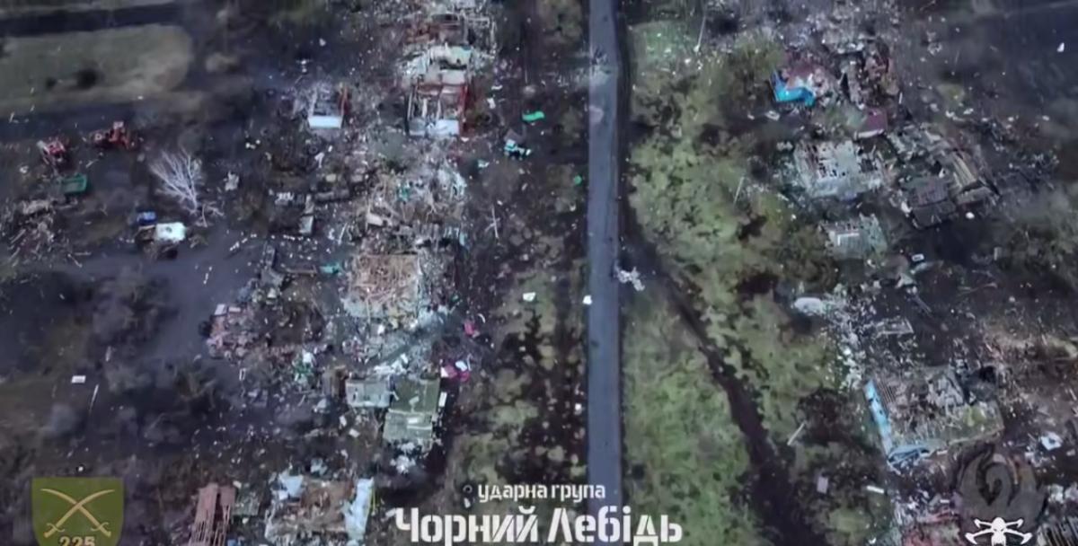 'Варвари': російська армія перетворила в попіл село на Курщині (відео) 'Варвари': російська армія перетворила в попіл село на Курщині (відео)
