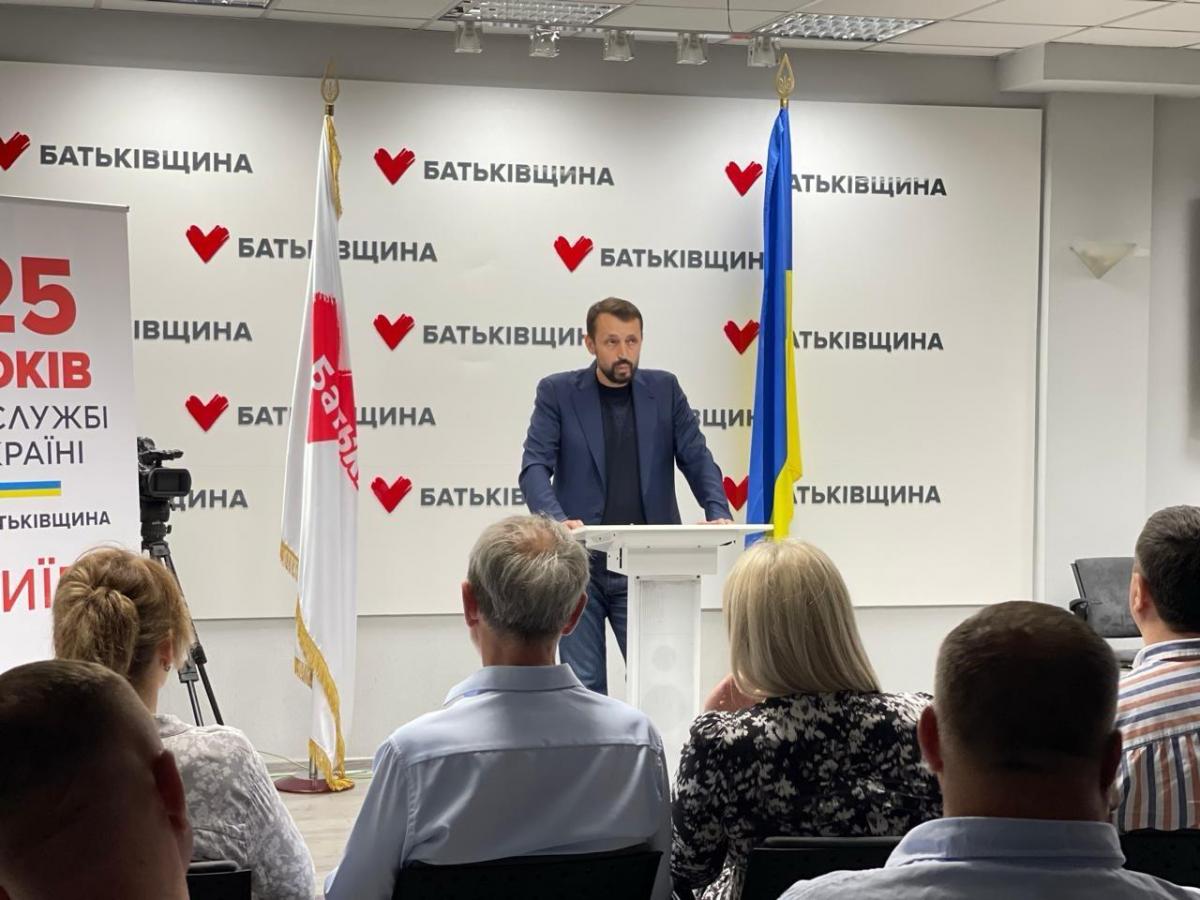 Валерий Дубиль: В Киеве проживает около 500 тысяч ВПЛ, большинство из них нуждаются в помощи Валерий Дубиль: В Киеве проживает около 500 тысяч ВПЛ, большинство из них нуждаются в помощи