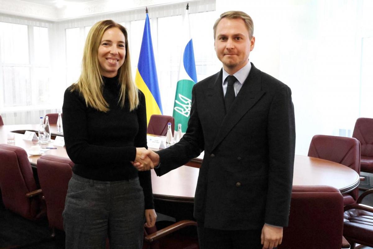 Новий керівник податкової зустрівся з постійною представницею МВФ в Україні Новий керівник податкової зустрівся з постійною представницею МВФ в Україні