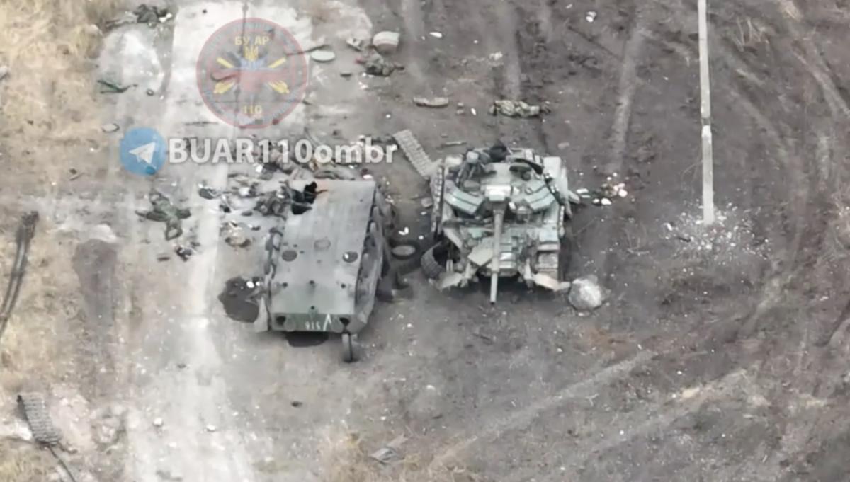 Уничтожен российский БТР-50 / фото БУАР 110-й ОМБр Уничтожен российский БТР-50 / фото БУАР 110-й ОМБр