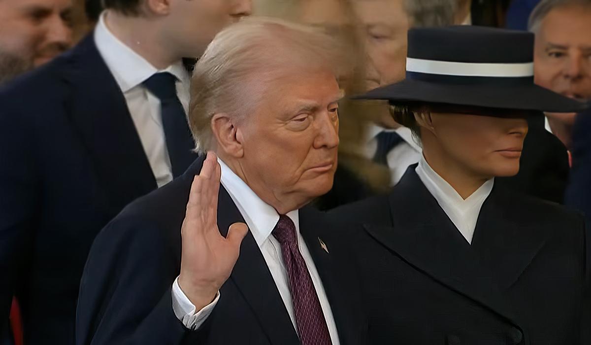 Трампскладає склав присягу президента у віці 78 років / скріншот з відео Трампскладає склав присягу президента у віці 78 років / скріншот з відео