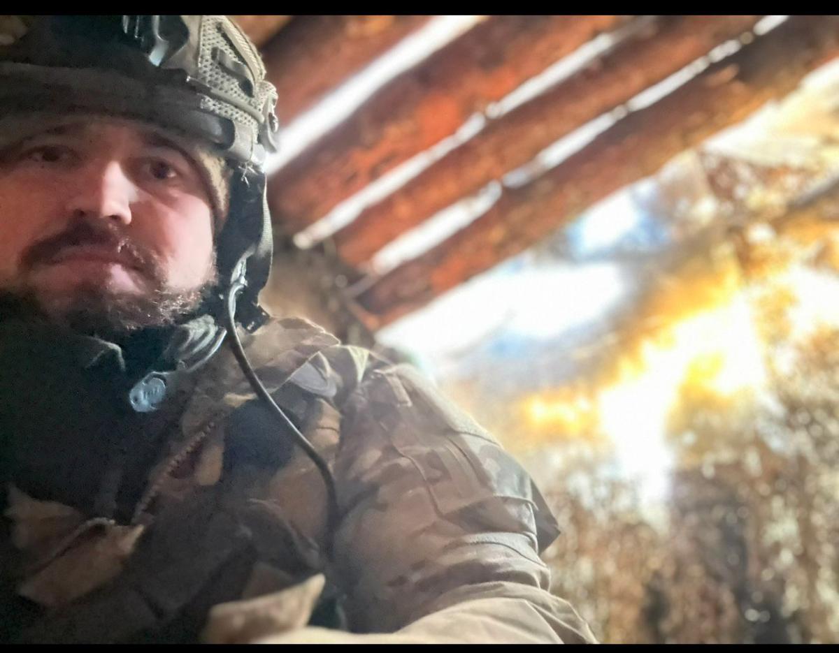 За словами військового, вони буруть у підрозділ лише вмотивованих людей / фото надане спікером За словами військового, вони буруть у підрозділ лише вмотивованих людей / фото надане спікером