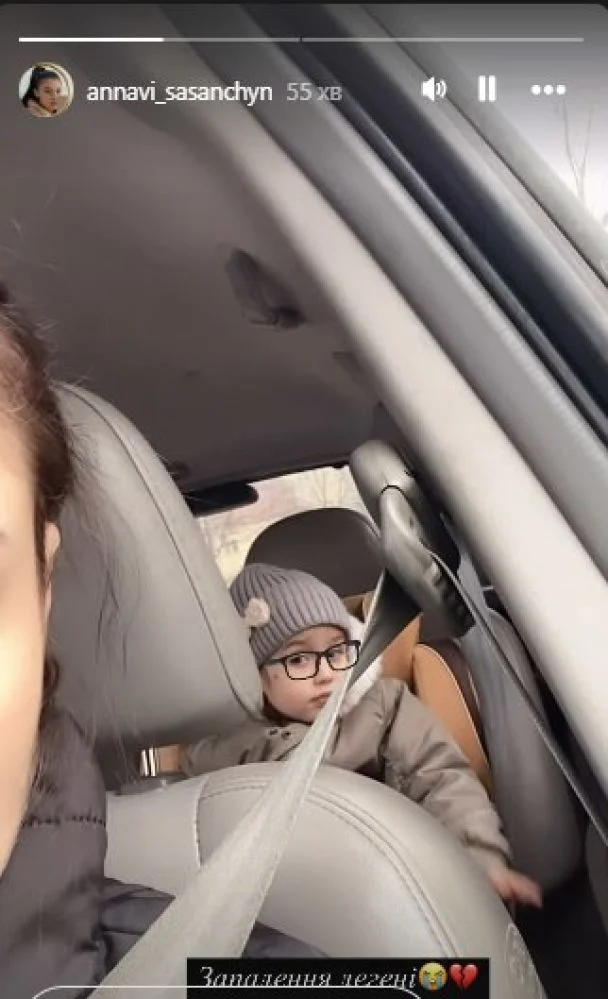 Жена Сасанчина рассекретила опасный диагноз 3-летней дочери: 'Молюсь' Жена Сасанчина рассекретила опасный диагноз 3-летней дочери: 'Молюсь'
