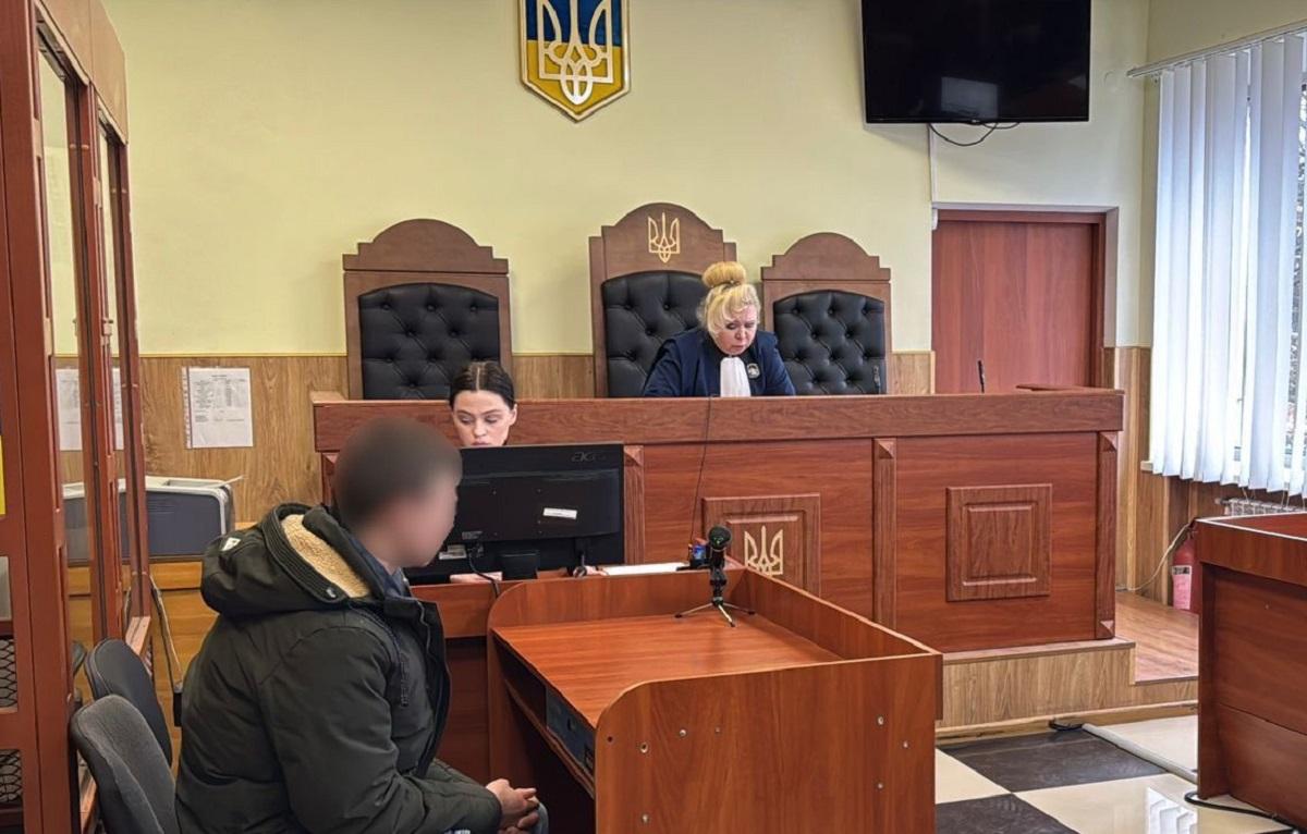 Юноша подозревается в пытках малолетней и вымогательстве у нее денег / фото Нацполиции Юноша подозревается в пытках малолетней и вымогательстве у нее денег / фото Нацполиции