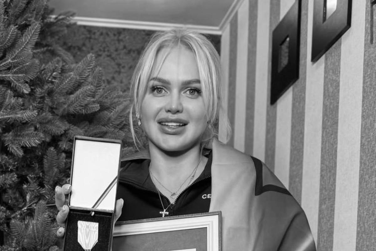 Чоловік Анни Жук, який перебував за кермом, під час обгону врізався у вантажівку / скріншот Instagram Чоловік Анни Жук, який перебував за кермом, під час обгону врізався у вантажівку / скріншот Instagram