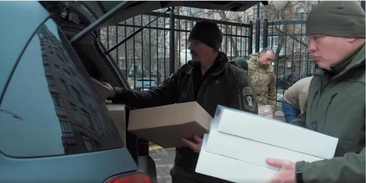 'Украинская команда' передала партию дронов 72 бригаде на одно из самых горячих направлений 'Украинская команда' передала партию дронов 72 бригаде на одно из самых горячих направлений