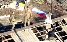 Окупанти з триколором "засвітились" у Янтарному під Кураховим: чи окупували село