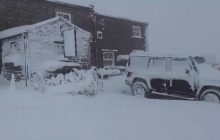 В Британии из-за сильной метели туристы застряли в пабе на несколько дней (видео)