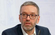 "Бессмысленное кровопролитие": лидер ультраправых в Австрии отрицает пророссийскую позицию