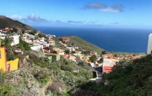 Багата природа та середньовічні замки: названо острів у Європі, де цілий рік панує весна