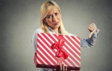 Эти предметы часто дарят на день рождения: так делать категорически запрещено