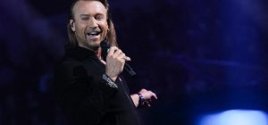 "Теряешь веру": Винник спел на немецком о предательстве (видео)