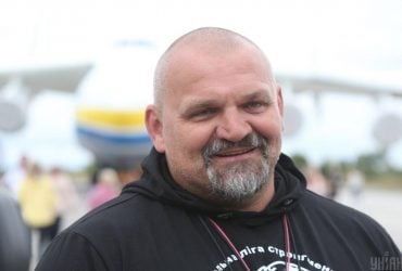 "Сказала: "Ти маєш піти в одних шкарпетках": Вірастюк досі судиться з колишньою дружиною