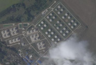 Атака на нефтебазу в Тульской области РФ: появились спутниковые снимки (видео)