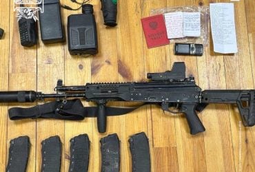 Получили трофеи: бойцы ССО нашли важные документы врага на Курщине (фото)