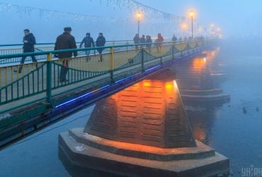 Київ накрив густий туман: видимість впала до 200 метрів