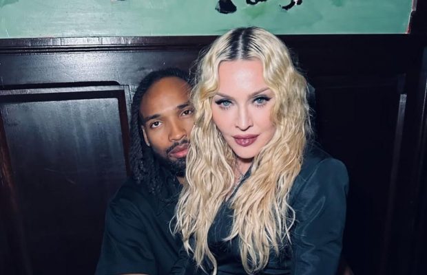 Мадонна натякнула на заручини з молодшим на 38 років бойфрендом (фото)
