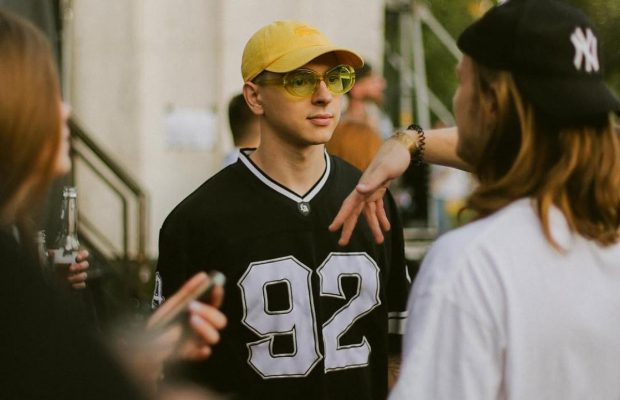 Популярний український співак закрутив новий роман після розриву з нареченою-блогеркою