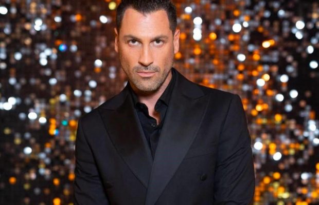 "Страшно": Макс Чмерковський шокував кадрами масштабної пожежі в США поруч зі своїм будинком