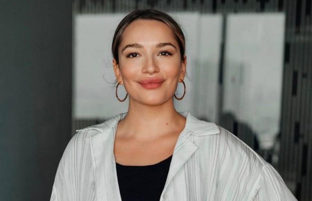 Донька Олени Мозгової показала, як її привітала кохана зі святом (фото)