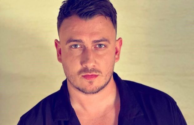 "Тато тебе дуже любить": відомий український співак показав свого однорічного сина-копію (фото)