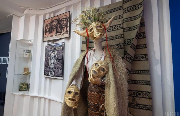 У Києві проходить незвичайна виставка, присвячена Сергію Параджанову (фоторепортаж)