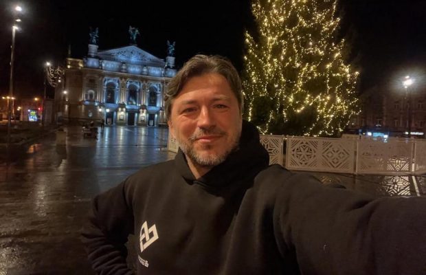 Сергій Притула зачарував кадром дружини та показав, як змінилися його доньки