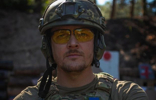 Відомий український співак-воїн вперше за довгий час показав свою 11-річну доньку (фото)