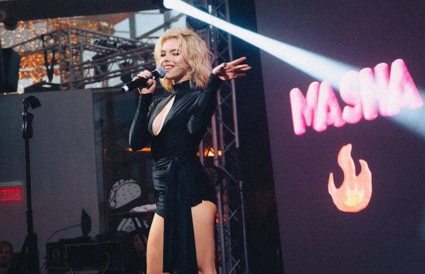 "Багато хто звик мене бачити лише веселою Машею, що пише іронічні пісні. Але на мемах я точно не закінчуюсь", - фіналістка Нацвідбору Маша Кондратенко