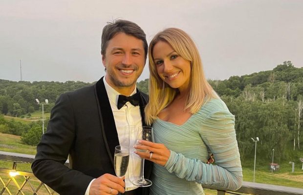 Після чуток про звільнення з "Хто зверху?" Леся Нікітюк показалася в обіймах Притули