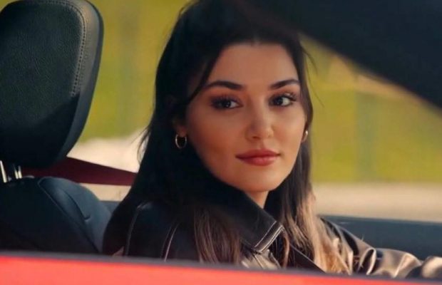 Зірка "Постукай у мої двері" приїхала в РФ (відео)