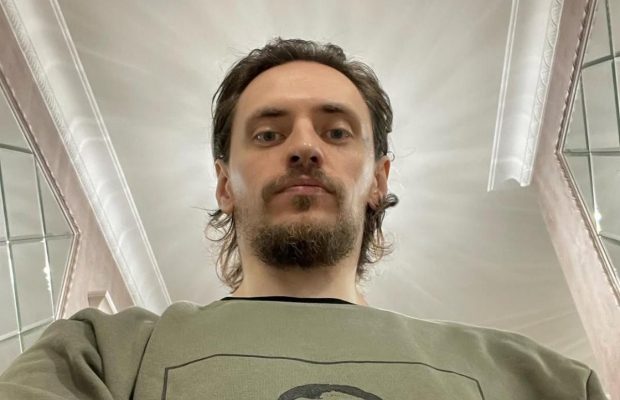 Танцівник з України, який фанатів від Путіна, після виїзду з РФ показався з Шоном Пенном