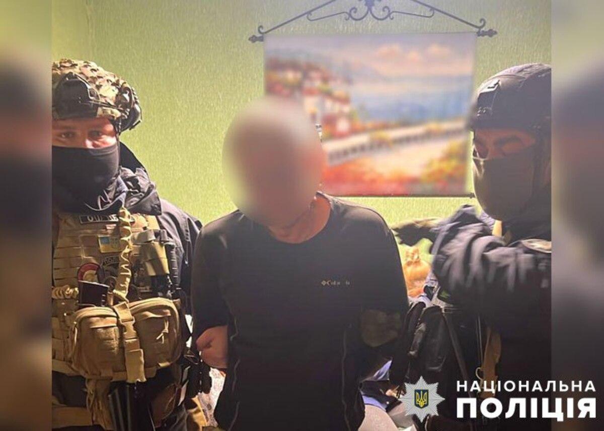 Військовий зазначив, що злочинця обов'язково буде притягнено до відповідальності / фото Національна поліція Військовий зазначив, що злочинця обов'язково буде притягнено до відповідальності / фото Національна поліція