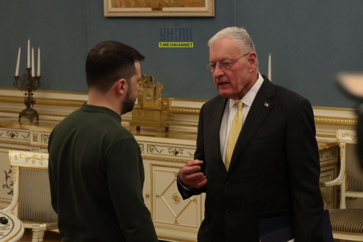Келлог відреагував на можливість розпочати 30-денне припинення вогню в Україні з 12 травня / фото УНІАН, Дмитро Ключко Келлог відреагував на можливість розпочати 30-денне припинення вогню в Україні з 12 травня / фото УНІАН, Дмитро Ключко
