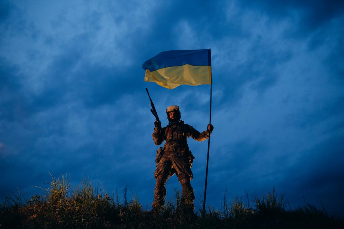 Спустя 35 лет независимости война поставила украинцев перед мучительным выбором, – Bloomberg