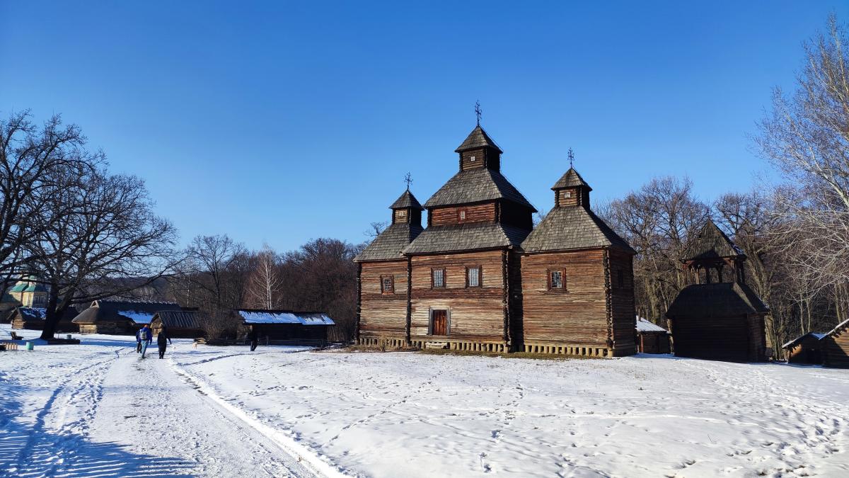 Пирогово нарешті засипало снігом / фото Марина Григоренко Пирогово нарешті засипало снігом / фото Марина Григоренко
