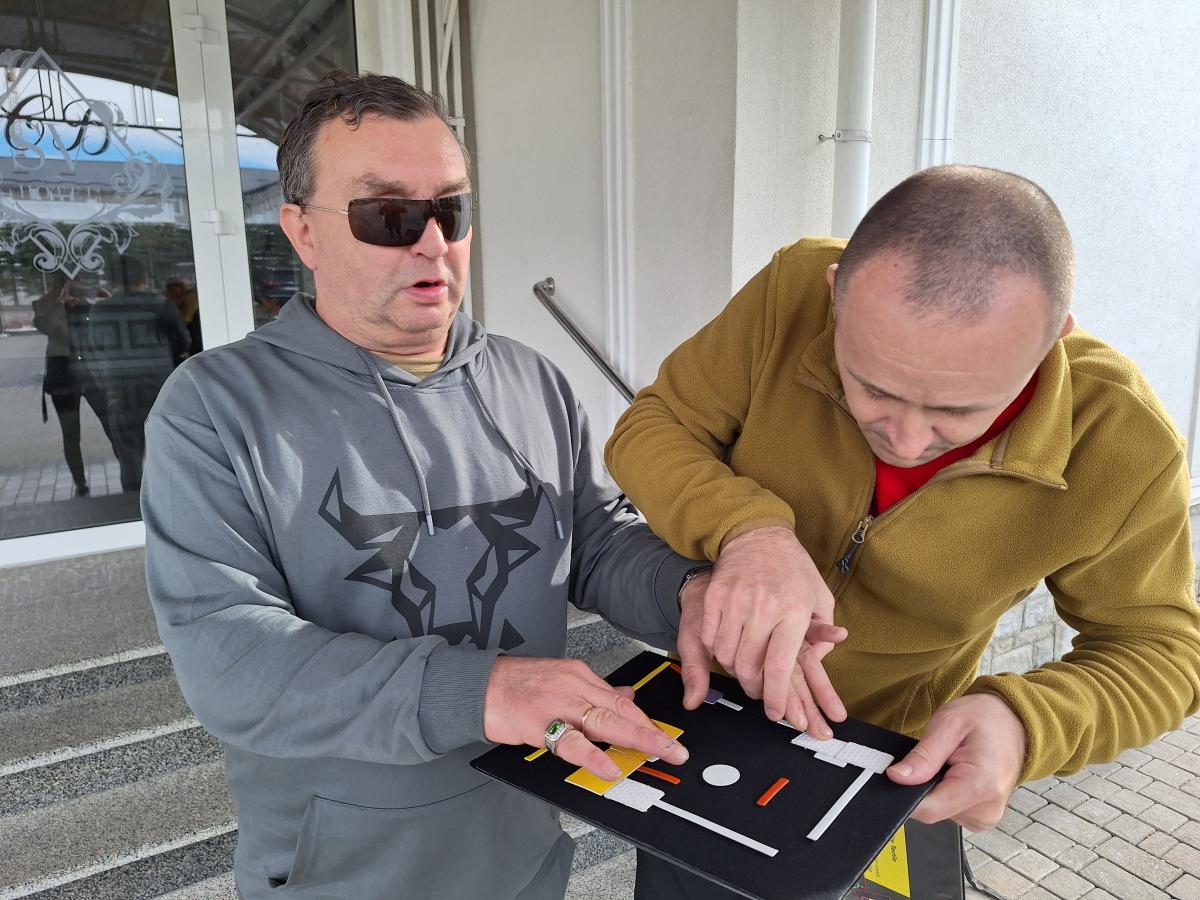 В Україні почали розробляти систему надання послуг для людей, які втратили зір внаслідок війни В Україні почали розробляти систему надання послуг для людей, які втратили зір внаслідок війни