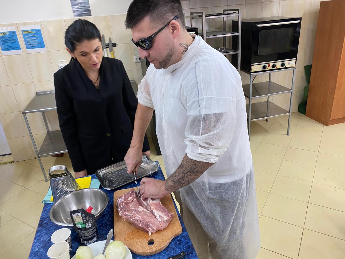 В Україні почали розробляти систему надання послуг для людей, які втратили зір внаслідок війни В Україні почали розробляти систему надання послуг для людей, які втратили зір внаслідок війни