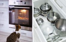 Таємний сенс нижньої шухляди під вашою духовкою: 3 функції, про які ви не здогадувалися