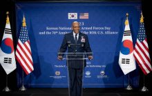 Порушив давню традицію: Трамп звільнив топгенерала Брауна