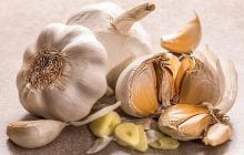 Як легко почистити часник: шеф-кухарі назвали 3 найкращих методи