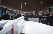 Зеленський показав лідерам країн-союзників підводний дрон та інші українські розробки (відео)