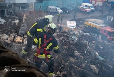 У Полтаві закінчили розбирати завали на місці удару Росії (фото, відео)