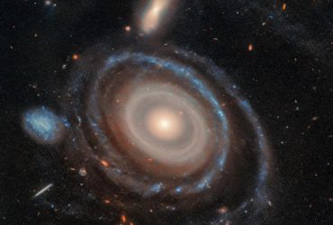 Ученые обнаружили гигантскую галактику, которая более чем в два раза больше Млечного Пути