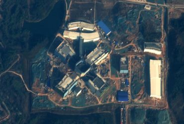 Китай строит крупнейший в мире лазерный объект: CNN объяснило, что происходит