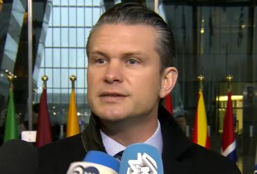 Очільник Пентагону про початок переговорів з Путіним: немає ніякої зради