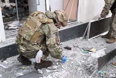 В центрі Миколаєва через вибух біля кафе загинуло двоє людей, багато поранених